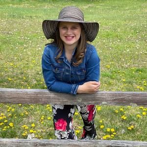 Meet your Posher, Ella